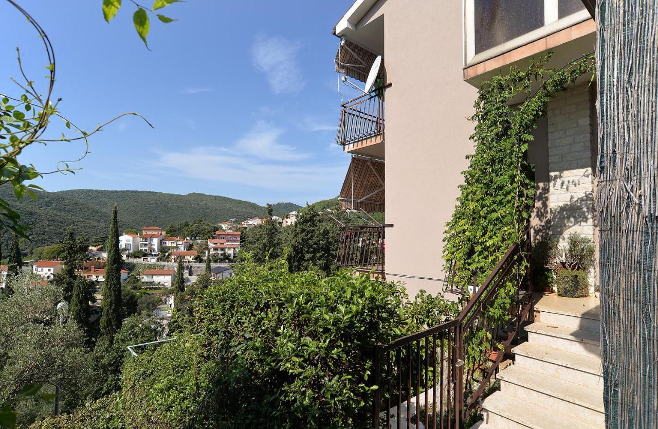 Apartment Near The Sea 650 Rabac Bagian luar foto