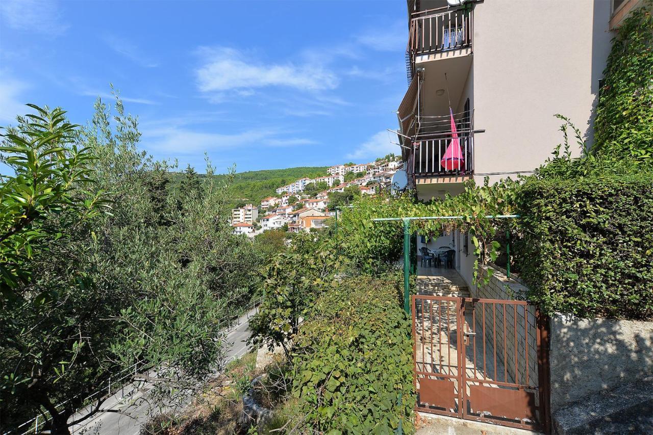 Apartment Near The Sea 650 Rabac Bagian luar foto