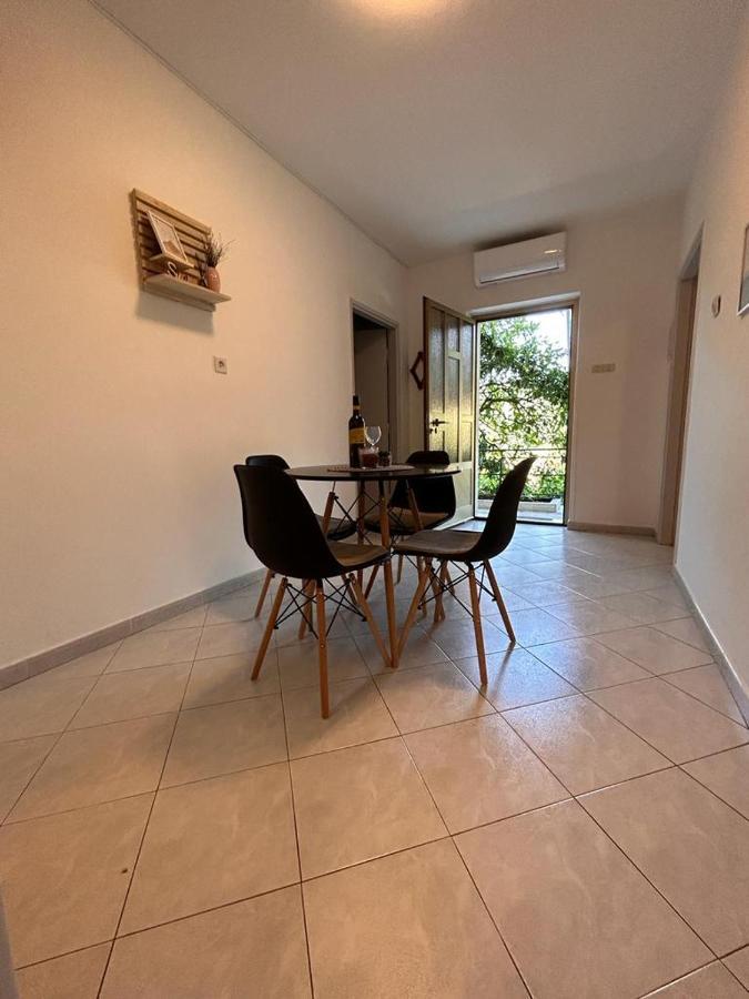 Apartment Near The Sea 650 Rabac Bagian luar foto