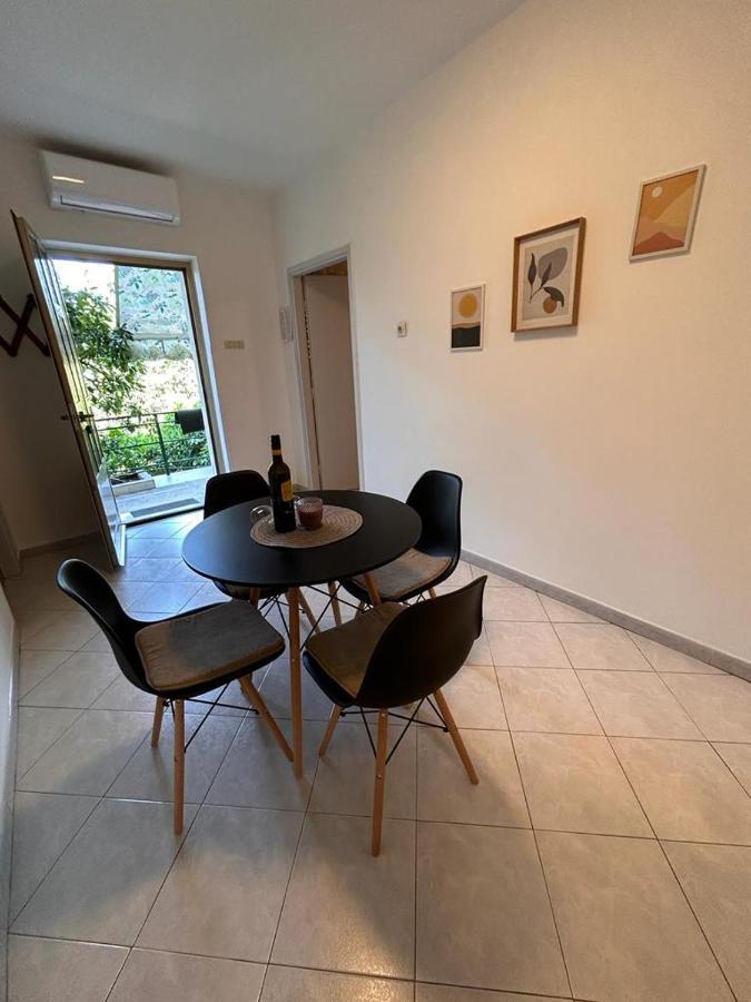 Apartment Near The Sea 650 Rabac Bagian luar foto