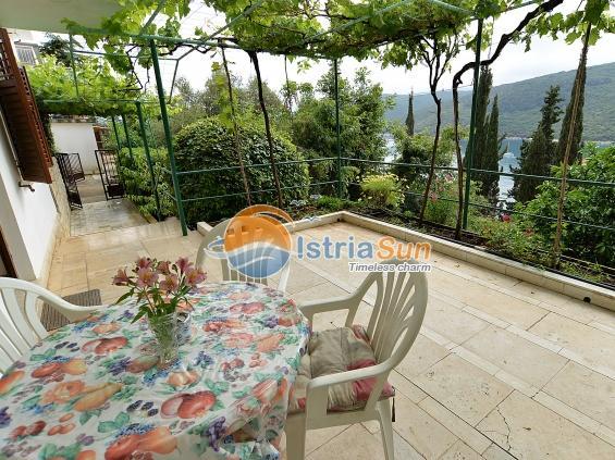 Apartment Near The Sea 650 Rabac Bagian luar foto
